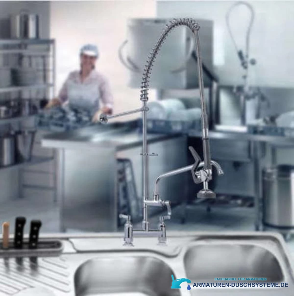 Professionelle Küchenarmatur EYN NK8700 in Chromoptik
