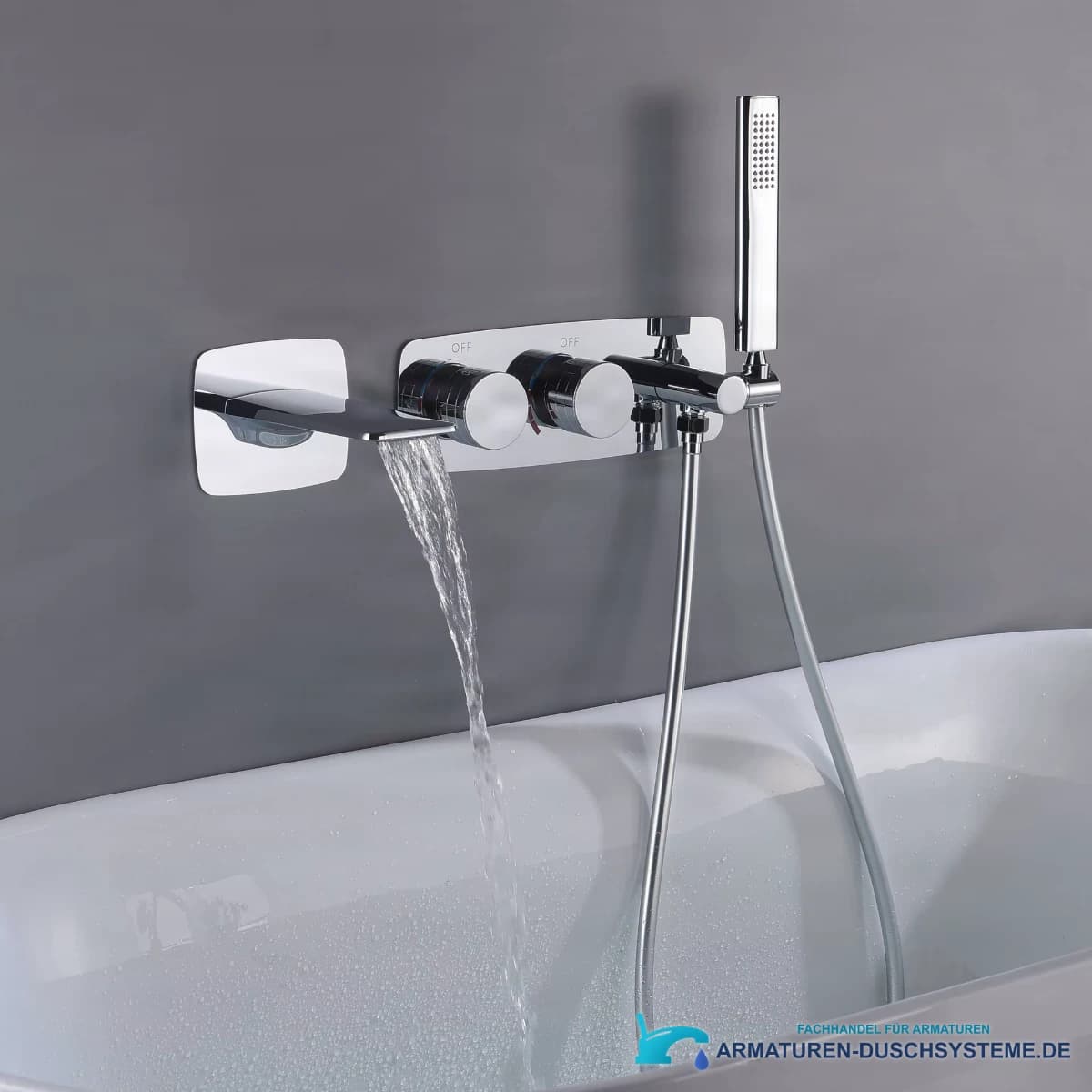 All ELITE EDITION BSC1715 im Einsatz: Chrom-Badewannenarmatur mit Wasserfallauslauf